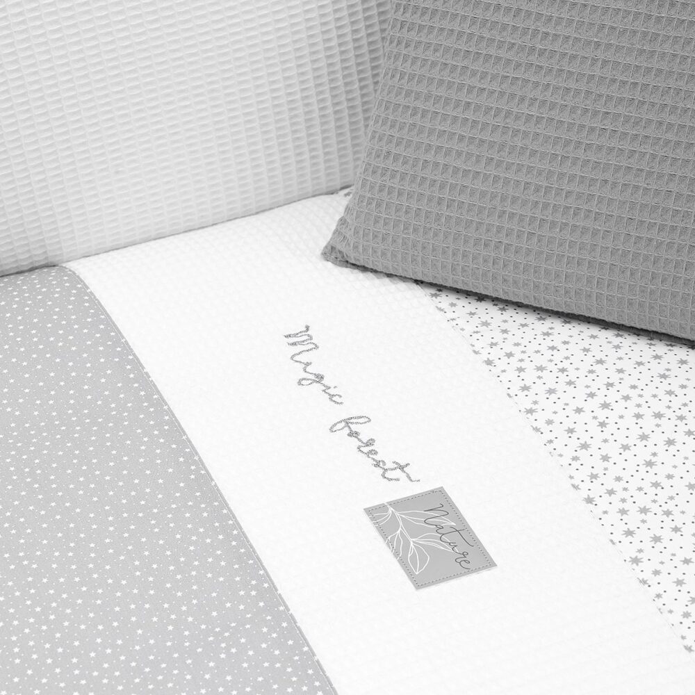 Jgo 2 Pcs.Colcha I-V. Cuna 70 Forest Gris 70X140X3 Cm Cambrass - Imagen 4