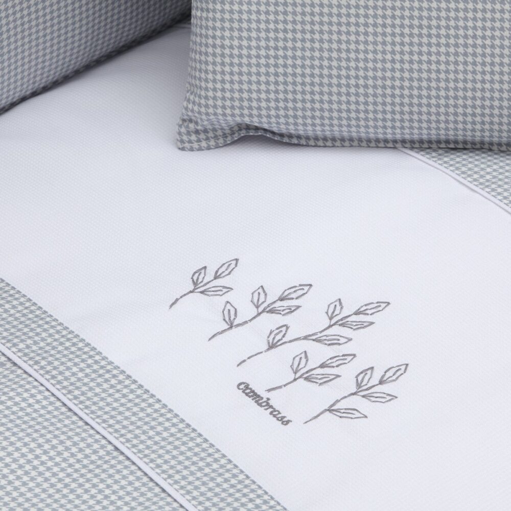 Jgo 2 Pcs.Colcha I-V. Cuna 60 Mini Windsord Gris 60X120X3 Cm Cambrass - Imagen 3