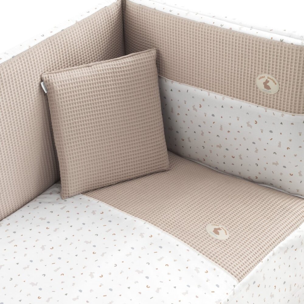 Jgo 2 Pcs.Colcha I-V. Cuna 60 Rabbit Beige 60X120X3 Cm Cambrass - Imagen 2