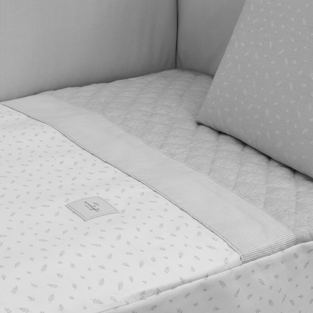 Jgo 2 Pcs.Colcha I-V. Cuna 60 Fresco Gris 60X120X3 Cm Cambrass - Imagen 3