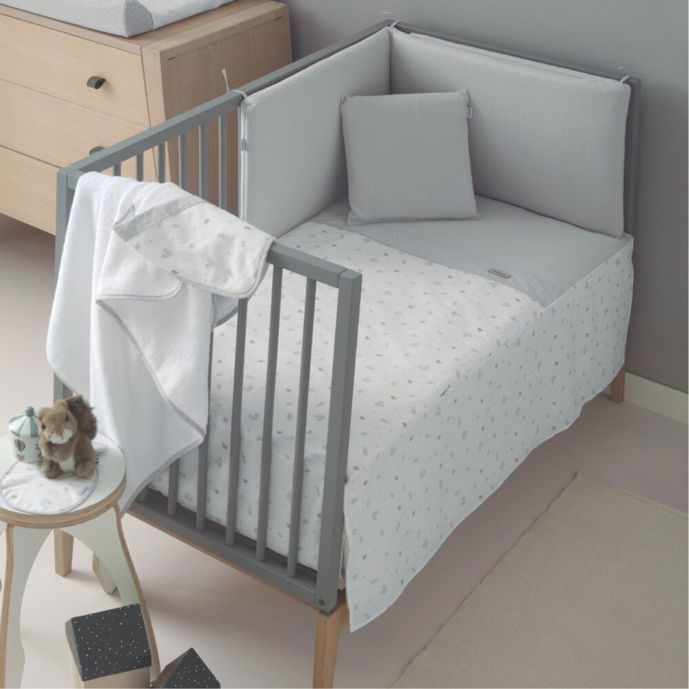 Jgo 2 Pcs.Colcha I-V. Cuna 60 Ardi Gris 60X120X3 Cm Cambrass - Imagen 4