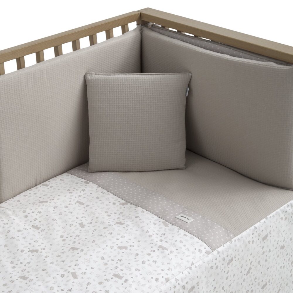 Jgo 2 Pcs.Colcha I-V. Cuna 60 Abete Beige 60X120X3 Cm Cambrass - Imagen 2